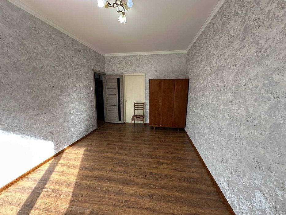 Продаётся Чиланзар 11 квартал Шухрат перекресток 4/4/5 с ремонтом !