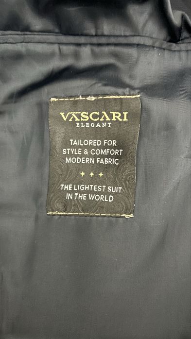 Продам костюм тройка темно синии