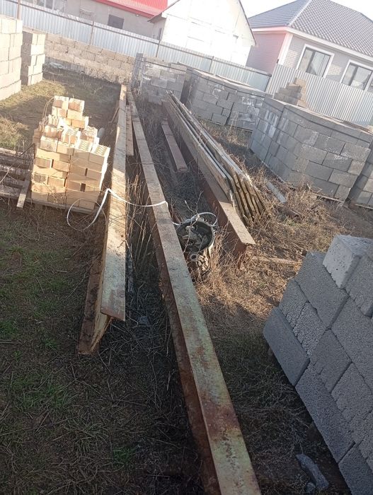 Двух товарка металл