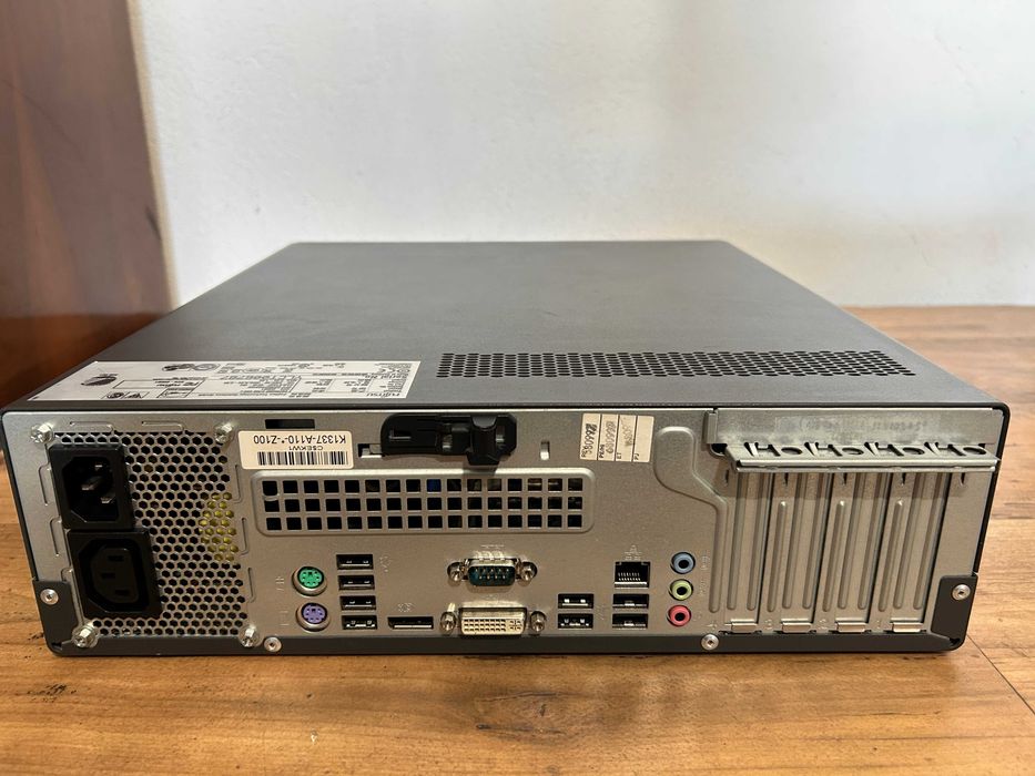 Компютър Fujitsu ESPRIMO E700 E90+