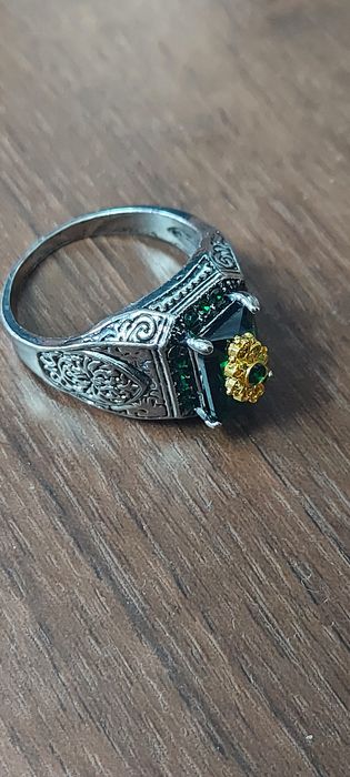 Продаю мужской перстень