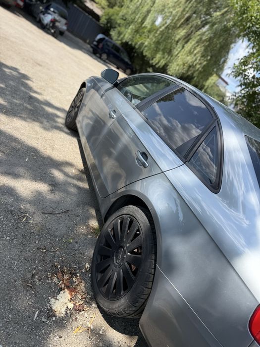 AUDI A4 0 — imagine 2