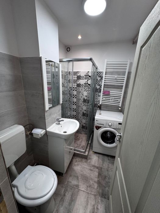 Vand garsoniera renovata recent