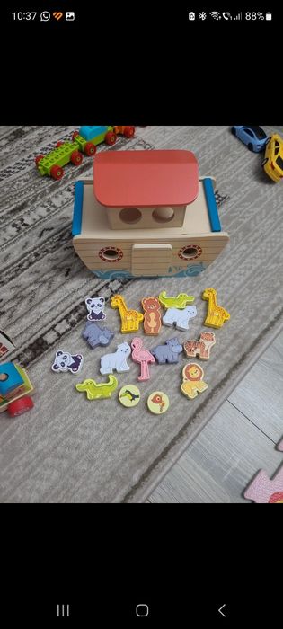 Vând jucarii educative din lemn