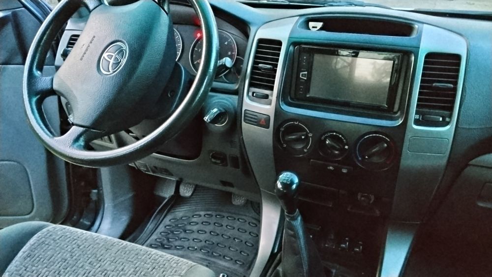 Toyota Land cruiser J 120 an 2003 autoutilitaraN1