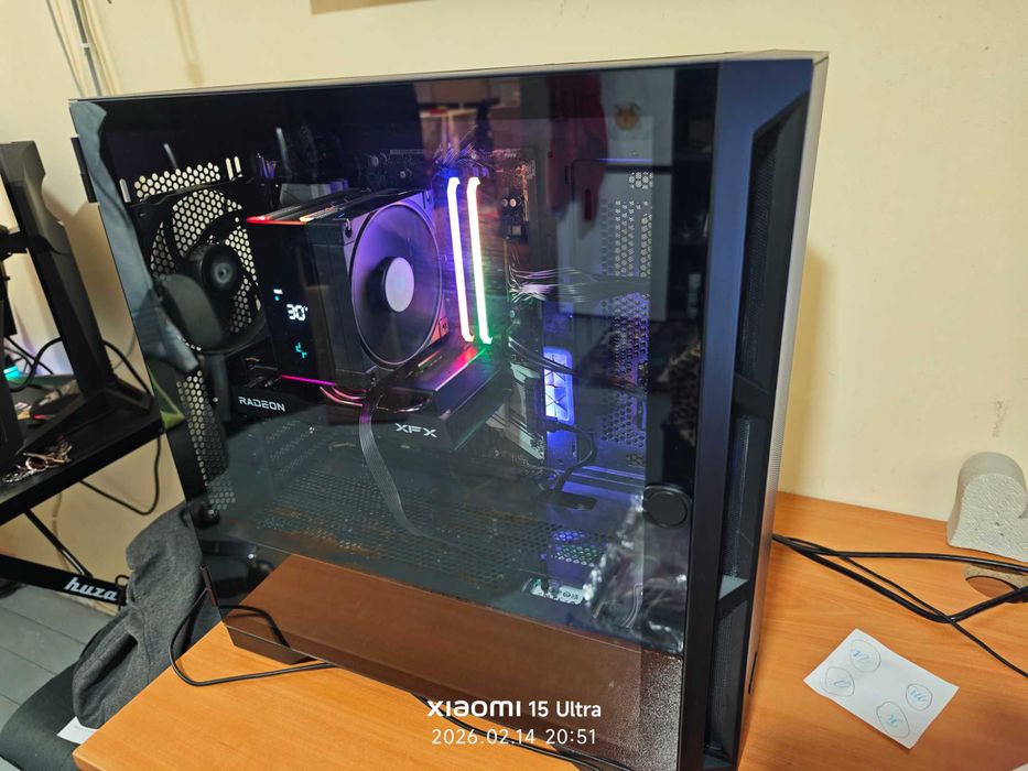 Геймърски компютър B550 / AMD Ryzen 7 5700 / 16GB DDR4 / 1TB SSD / 1TB HDD / XFX Radeon RX 9060 8GB