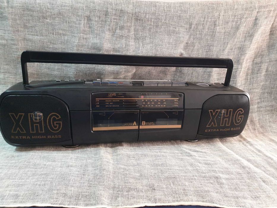 Двукасетачен радиокасетофон