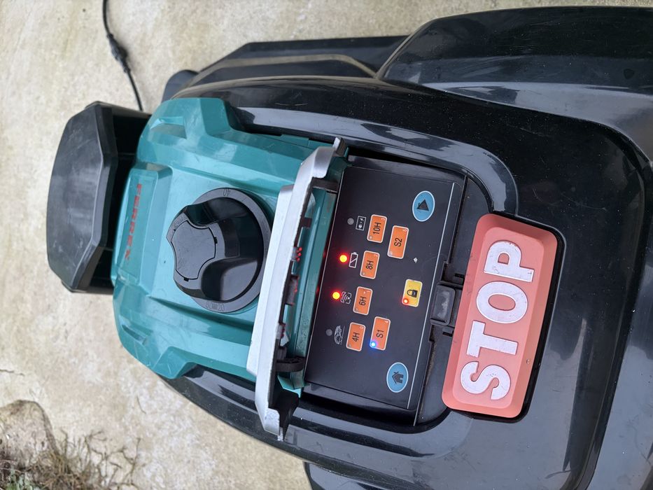 Robot tuns iarba FERREX R800 Easy+