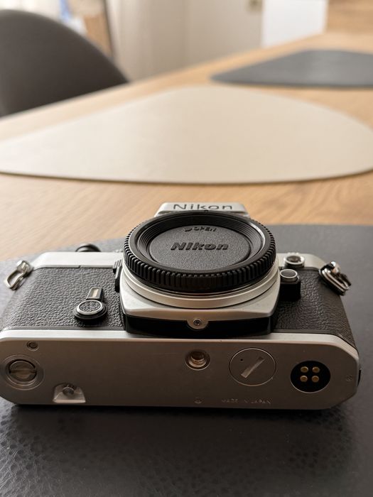 Продавам Nikon FM Film