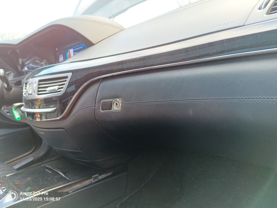 Арматурно табло кожено шито за Mercedes S класа Фейс лифт W221
