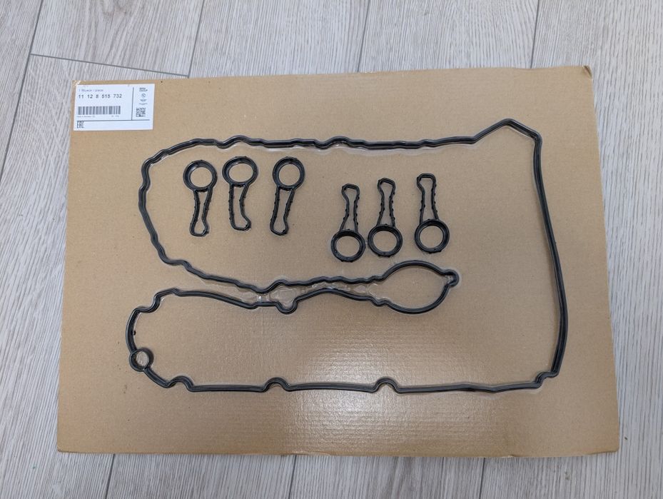 Vand Set garnituri capac chiulasa/capac culbutori originala Bmw