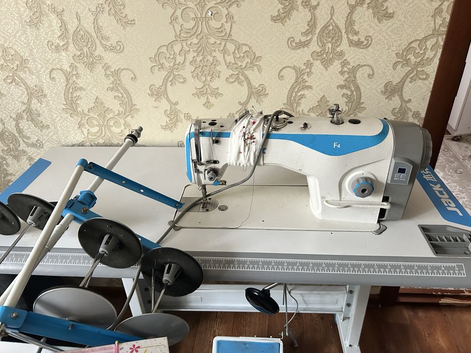 Продам швейные машинки и оверлог