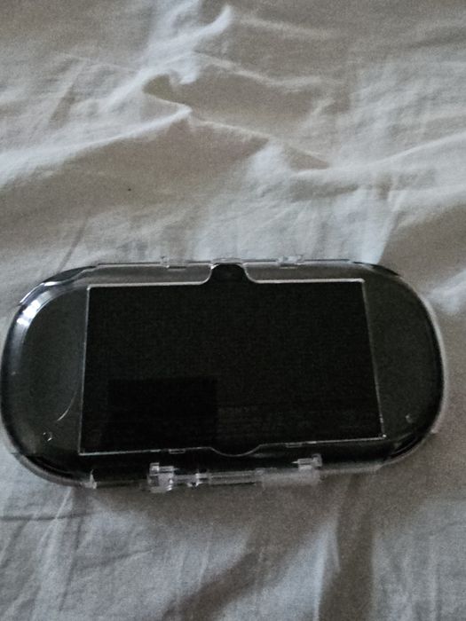 Продаю Ps vita 1000