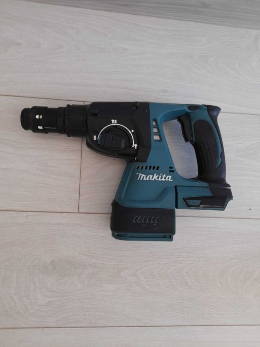 MAKITA DHR 243 перфоратор