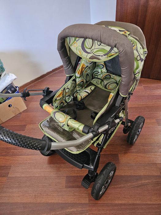 Коляска в очень хорошем состоянии