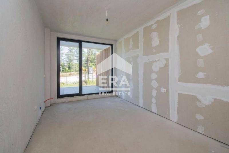 Продава се Двустаен апартамент в София, Бояна - 81 кв.м за 2717 €/кв.м - Снимка #2