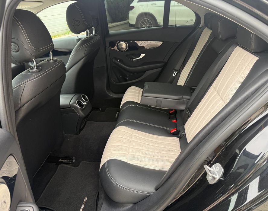 Mercedes Benz C 300 2.0 TDI 245 cp