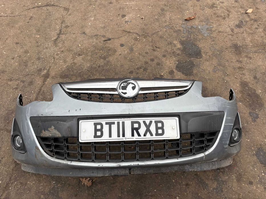 Bara fata Opel Corsa D an 2012 facelift