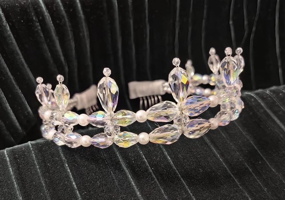 Vând coronita / diadema / tiara de de mireasa cu perle
