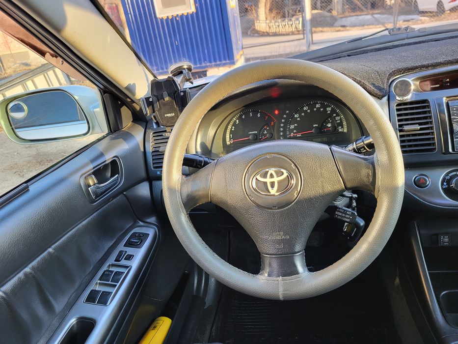 Машина Camry 2003