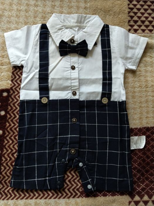 Haină eleganta bebe cu papion