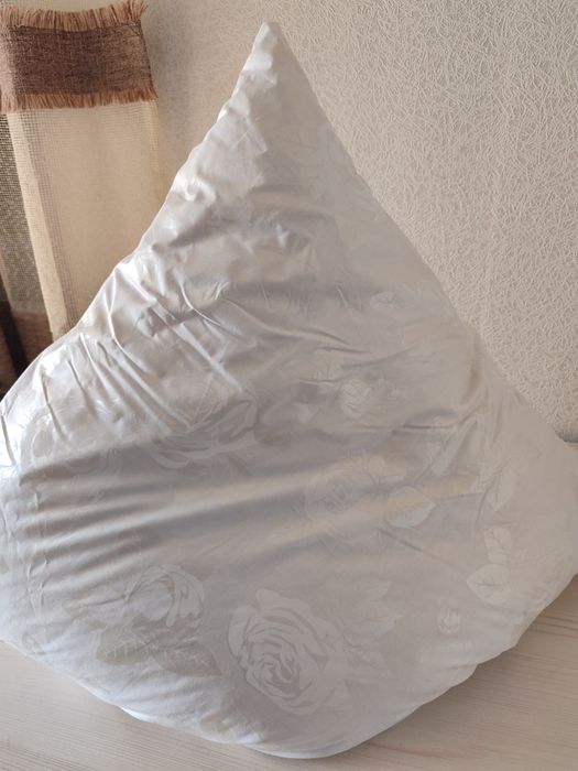 Подушка пуховая с чехлом