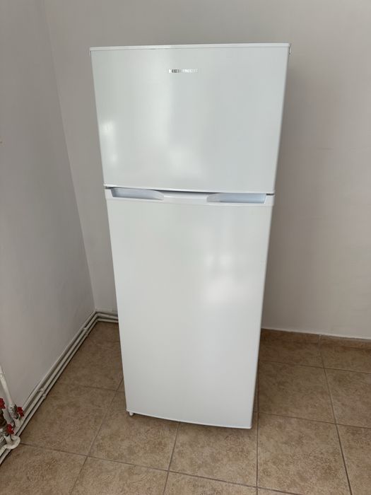 Vand Frigider cu doua usi Heinner