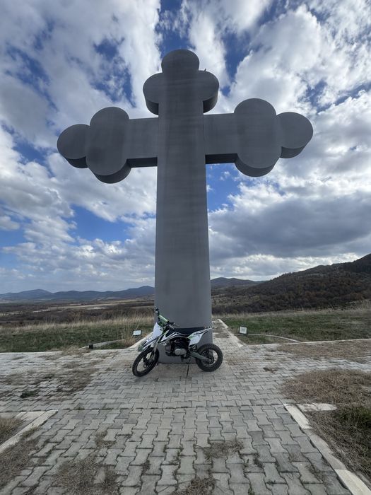 Продавам кросов мотор