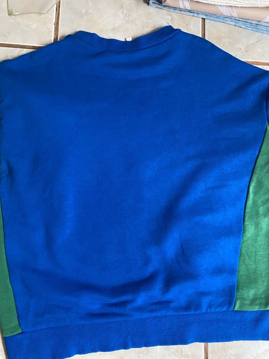 Детска синя тениска.