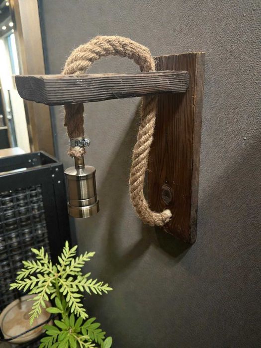 Мебели от масивно дърво