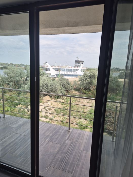 Super pret Apartament 3 camere 92 mp .de vinzare sau schimb Mamaia N