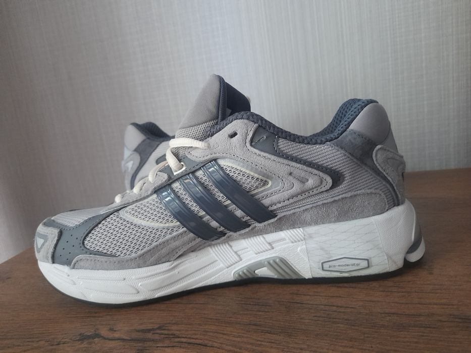 Adidas Response маратонки 40 номер.