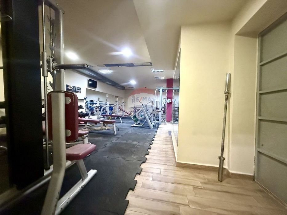 Функционално помещение на ТОП локация за продажба, Център, гр. Варна,