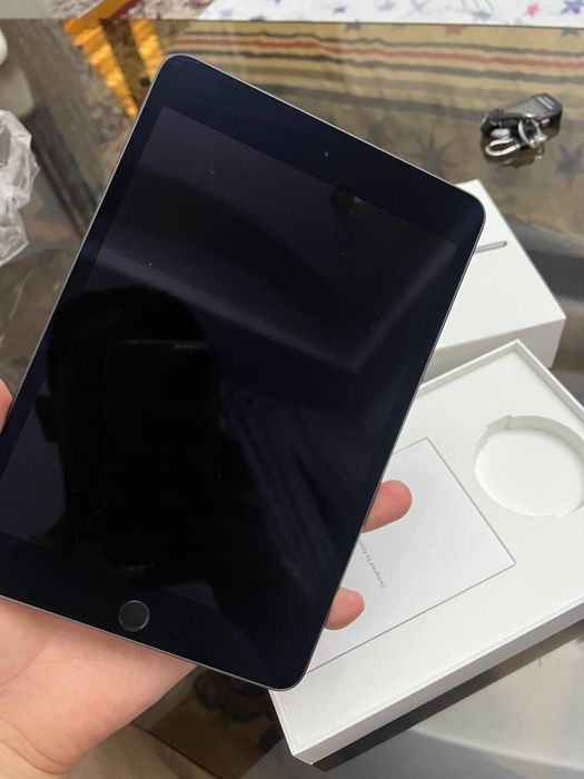 Ipad mini 5, Apple Airpods 2.2 (original)