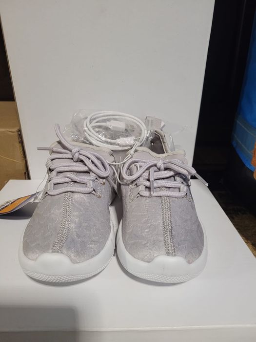 Adidasi copii noi