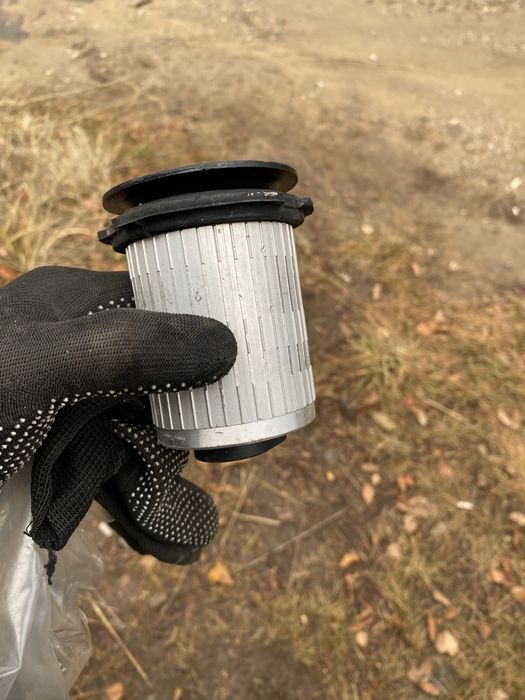 Запчасти на  w210