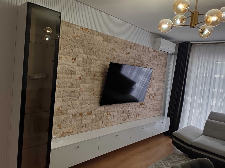 apartament 3 camere de inchiriat