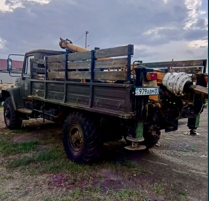 Ямобур ГАЗ-3308 Садко с установкой