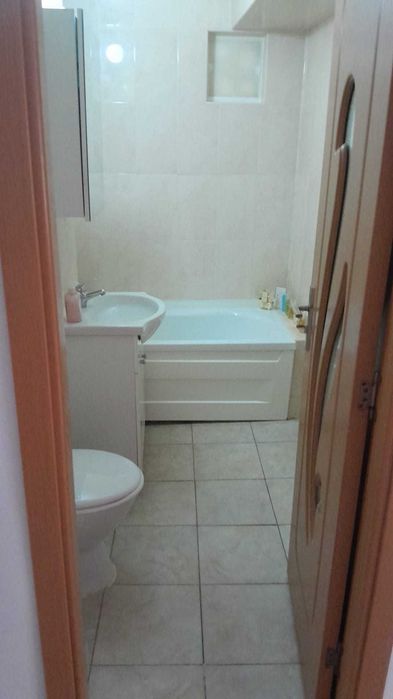 Proprietar vând apt 120 000 4 camere , 2 băi  ultracentral,  92 mp vând apartament cu 4 camere ultracentral 92 mp, Campia Turzii