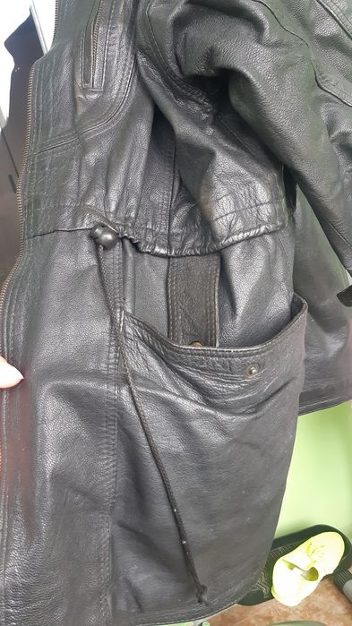 Яке кожено черно