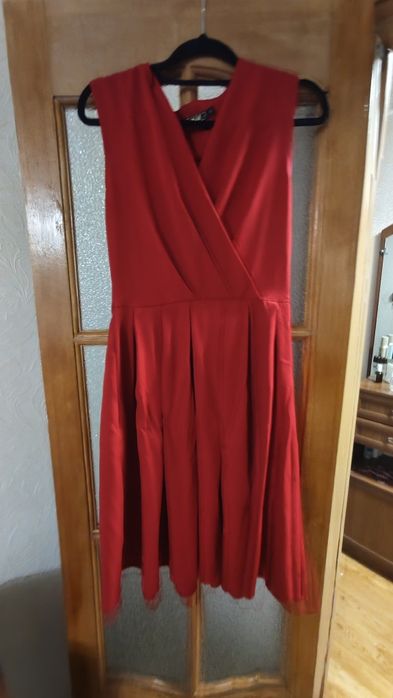 Продаю платья 44р