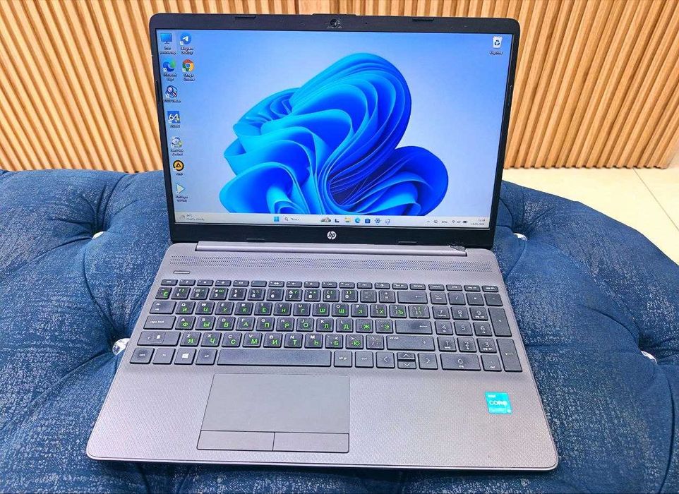 HP Noutbuk  core i3 11 th gen 8/256 SSD