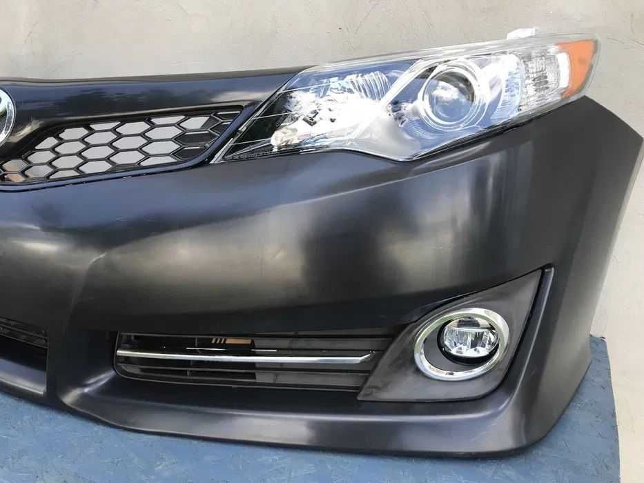 Бампер в сборе на Toyota Camry 50 SE