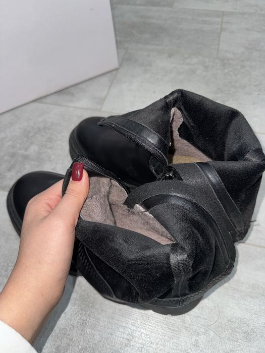 Женские зимние ботинки