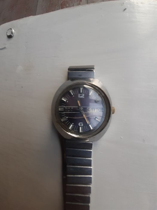 Продаётся Советские механические часы