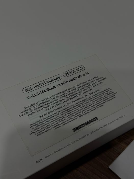 Apple macbook air 2020 M1 chip