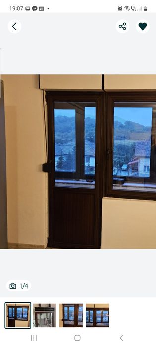 Usa cu geam termopan cu jaluzele