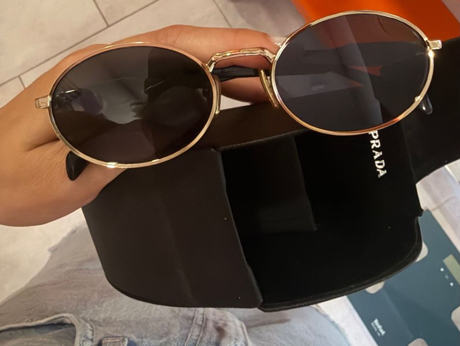 слънчеви очила PRADA