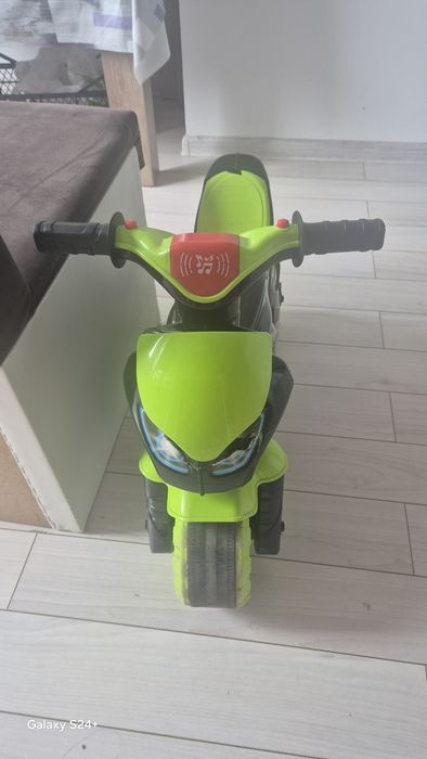 Продавам детско моторче