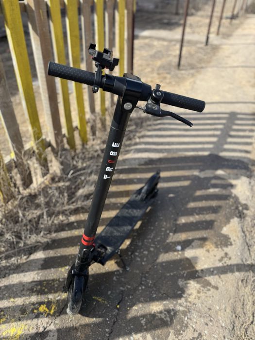 Электро-самокат Tribe